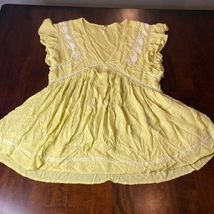💛🤍FREE PEOPLE BABYDOLL TOP💛🤍